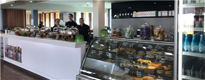 airport cafe 2